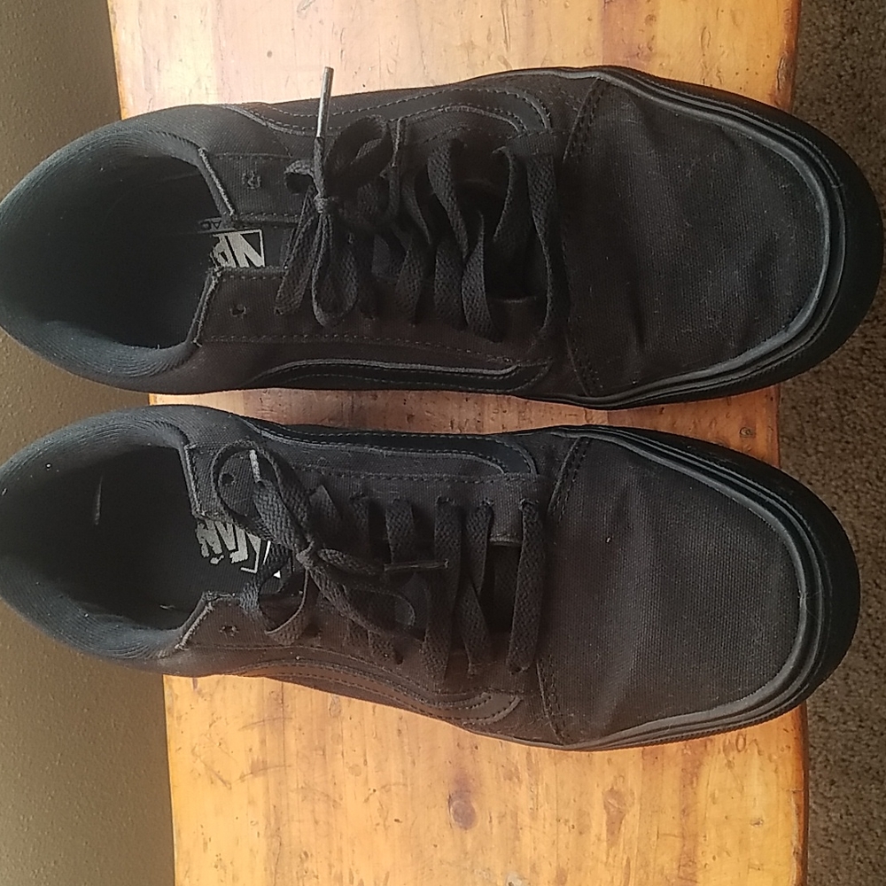 Mens size 10.5 black Van's shoes